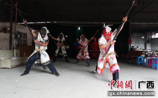 传统大王祭祀舞表演 传统大王祭祀舞表演