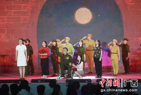 图为展演节目。庞立坚 摄 图为展演节目。庞立坚 摄