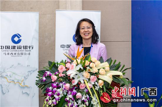 中国建设银行国际业务部副总经理胡波飞致辞。 中国建设银行国际业务部副总经理胡波飞致辞。