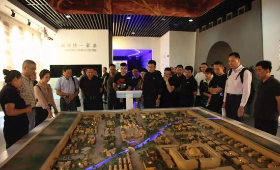 内地70余家袜企大咖佛冈foganglao门户再聚新疆库尔勒开发区共谋发展