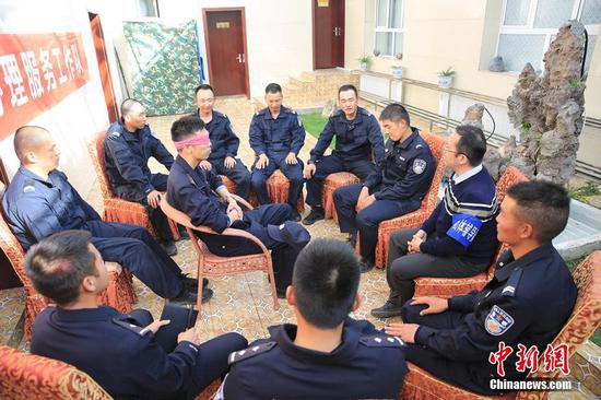 新疆:海拔5100米的“心理服务”