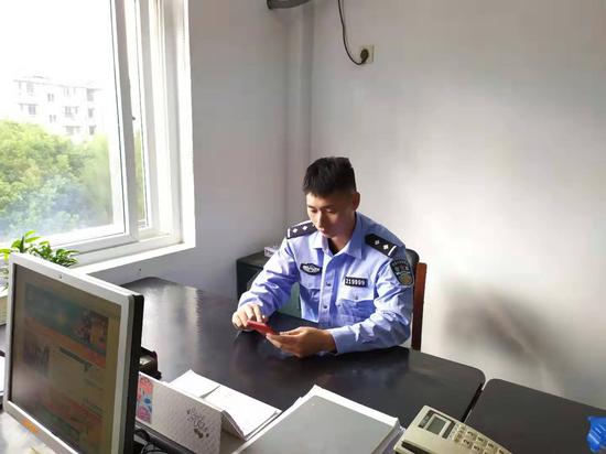 与民警视频聊天被感化 男子退还诈骗所得7000