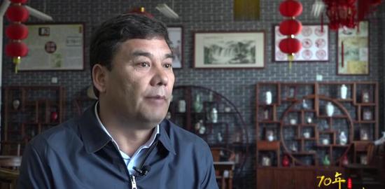 “孩子王”库尔班·尼亚孜:艰辛办学16年育民族花朵