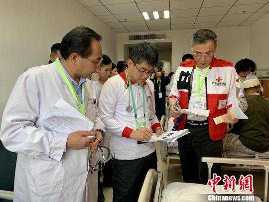 上海医生赴乌鲁木齐救治29名阿富汗先心病患儿