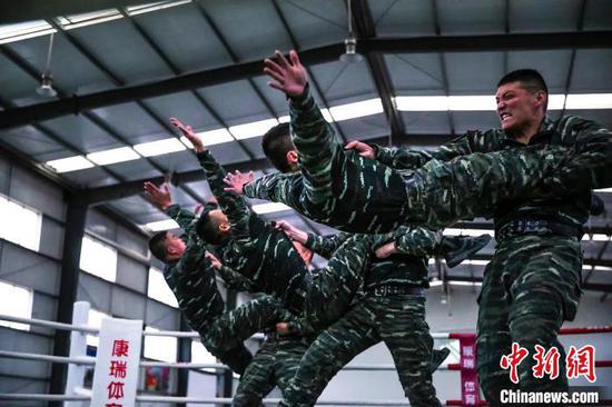 图为对抗训练。 张宸硕 摄 图为对抗训练。 张宸硕 摄