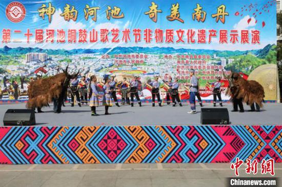图为非物质文化遗产展示展演活动现场 韩开运 摄 图为非物质文化遗产展示展演活动现场 韩开运 摄