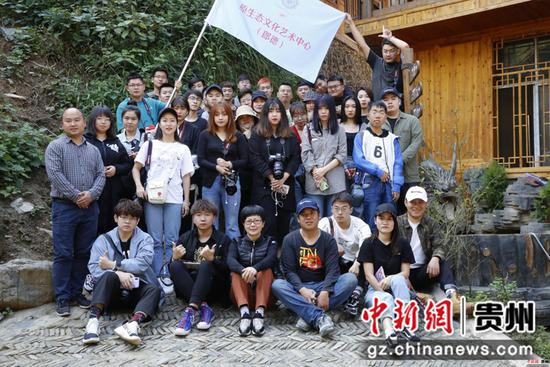 10月12日-22日,哈尔滨师范大学传媒学院2017级影像艺术系学生在郎德进行专业实习。 10月12日-22日,哈尔滨师范大学传媒学院2017级影像艺术系学生在郎德进行专业实习。