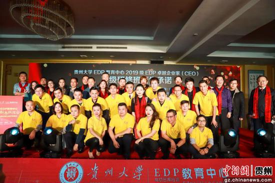 图为活动现场。 图为活动现场。