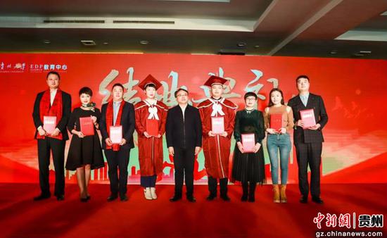 图为活动现场。 图为活动现场。