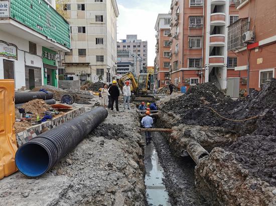 浙江黄岩垃圾分类便民服务“走红”：让城市“轻”下来