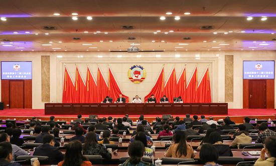 图为自治区政协十二届三次会议筹备工作动员会现场。□覃文宇/摄
