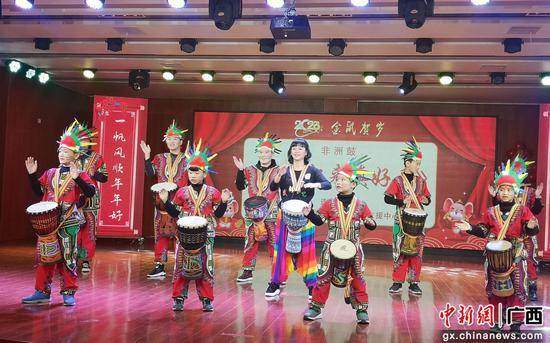 非洲鼓表演。朱柳融 摄 非洲鼓表演。朱柳融 摄