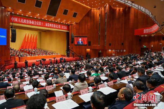 1月14日,中国人民政治协商会议第十二届贵州省委员会第三次会议在贵阳开幕。中新社记者 瞿宏伦 摄 1月14日,中国人民政治协商会议第十二届贵州省委员会第三次会议在贵阳开幕。中新社记者 瞿宏伦 摄