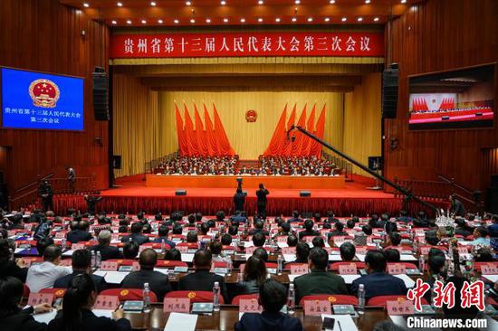 图为澳门金沙网上平台省第十三届人民代表大会第三次会议闭幕会现场 瞿宏伦 摄 图为澳门金沙网上平台省第十三届人民代表大会第三次会议闭幕会现场 瞿宏伦 摄