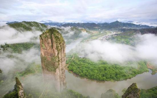 浙江丽水仙都景区推出全国医护人员免费游活动