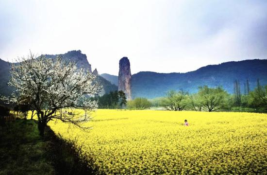 浙江丽水仙都景区推出全国医护人员免费游活动