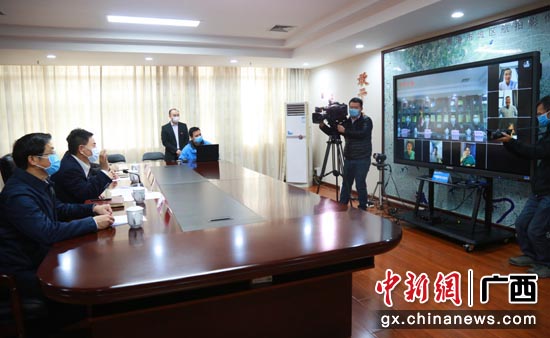 技术人员连线现场保障 技术人员连线现场保障