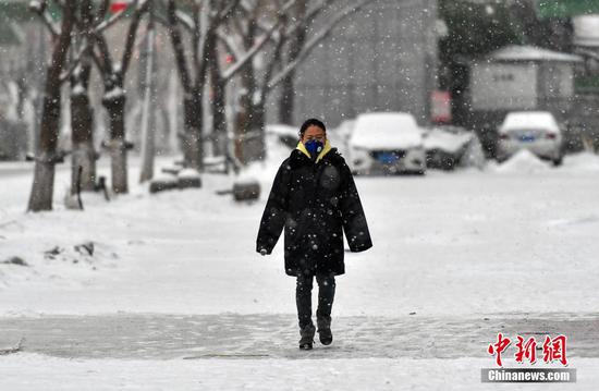 新疆乌鲁木齐迎降雪天气