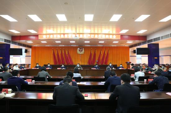 图为行政约谈会现场 林浩 摄 图为行政约谈会现场 林浩 摄