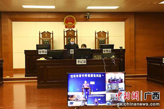 图为二审宣判现场。陈晓蓓 摄 图为二审宣判现场。陈晓蓓 摄