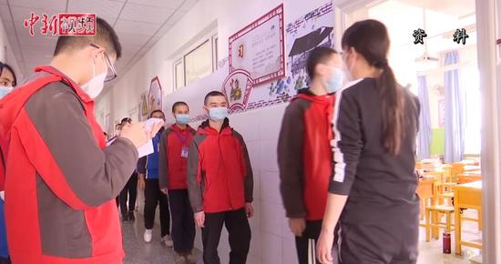 新疆服装厂变口罩厂只捐不售 助力全面复课