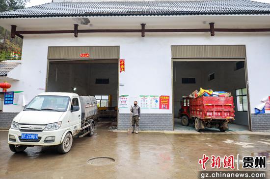 畢節市七星關區長春堡鎮的垃圾運輸車將垃圾運往垃圾轉運站中進行處理 陳曦 攝 畢節市七星關區長春堡鎮的垃圾運輸車將垃圾運往垃圾轉運站中進行處理 陳曦 攝