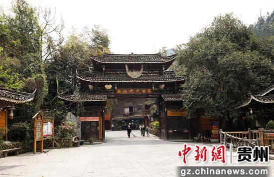 图为开园逐步复苏后的西江千户苗寨 图为开园逐步复苏后的西江千户苗寨