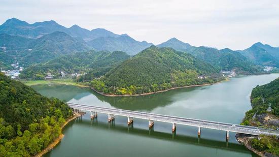 浙江黄岩打造特色党建路 风景美如画