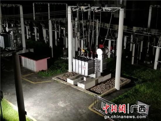 恢复正常的2号主变。刘睿韬 摄 恢复正常的2号主变。刘睿韬 摄