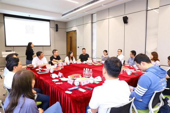 同舟经济圆桌会现场. 主办方 供图
