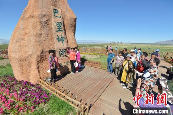 新疆东天山乡村旅游升温 旅游“带旺”农家乐经济