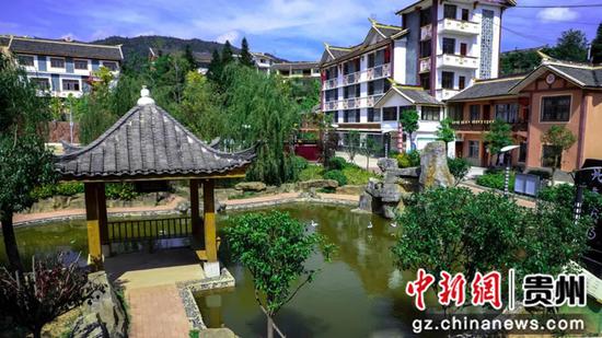 青山村美丽村貌一角 万飘阳 摄 青山村美丽村貌一角 万飘阳 摄