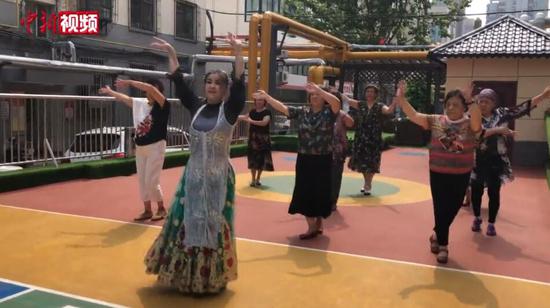 維吾爾族姑娘帕麗在他鄉的幸福生活