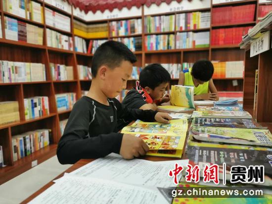 小坝镇文化站图书馆,刘涛 摄