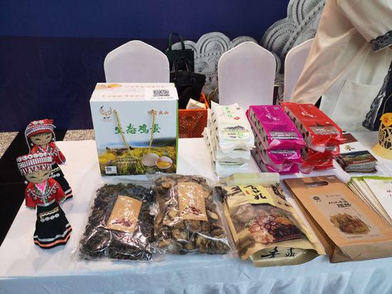 �ƽ��ϵĴӽ����ز��� ͯЦ�� ��