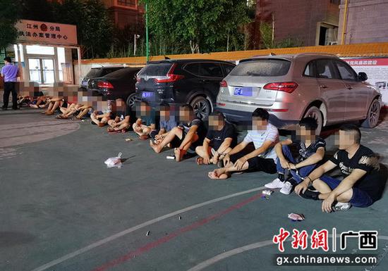 打击濑湍镇六京村桐庆屯村流动赌场