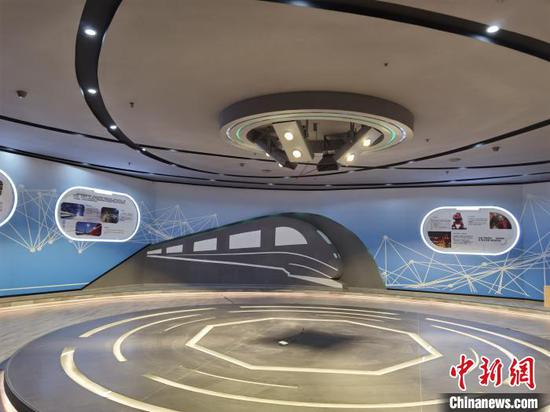 LED灯珠展示。 周燕玲 摄 LED灯珠展示。 周燕玲 摄