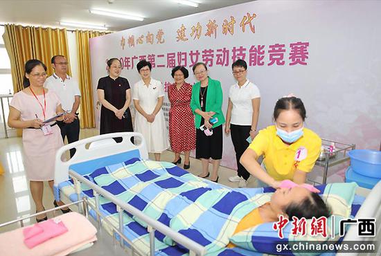 图为比赛现场。雷新荣 摄 图为比赛现场。雷新荣 摄
