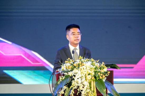 贵阳市旅游文化产业投资集团有限公司
党委副书记、总经理班德勋 贵阳市旅游文化产业投资集团有限公司
党委副书记、总经理班德勋