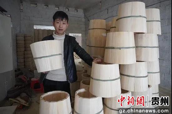 加工好的木甑子 马丹 摄 加工好的木甑子 马丹 摄