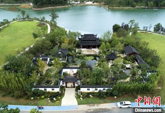 图为绿博园江苏展园。 李宁 摄 图为绿博园江苏展园。 李宁 摄