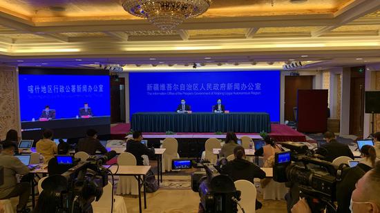 新疆喀什中高风险区列表-喀什站敏乡三村工厂实行封闭管理