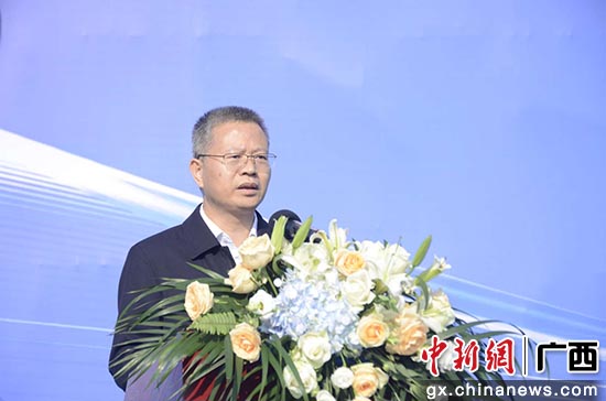 钦州市市长谭丕创致辞。翟李强 摄