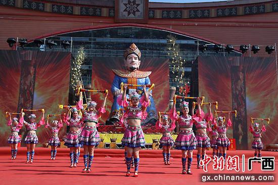 资料图:2019年瑶族盘王节盛况。吴金莲 摄 资料图:2019年瑶族盘王节盛况。吴金莲 摄