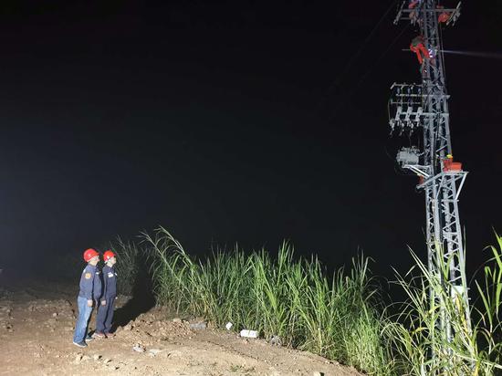 提级进行安全管控。梁渊文 摄 提级进行安全管控。梁渊文 摄