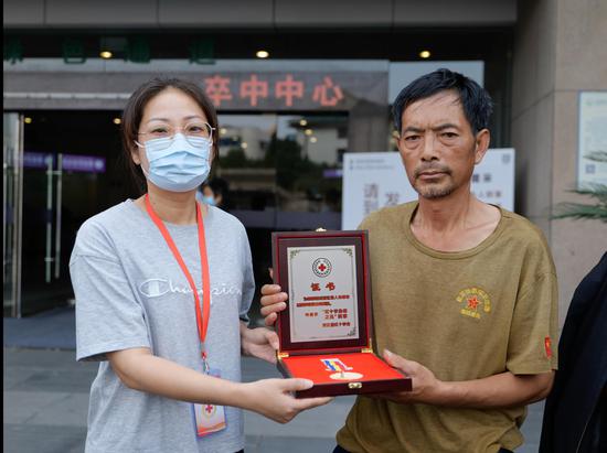退伍军人口令_退伍军人图片(2)