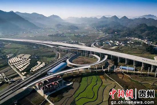摄影 丁明东