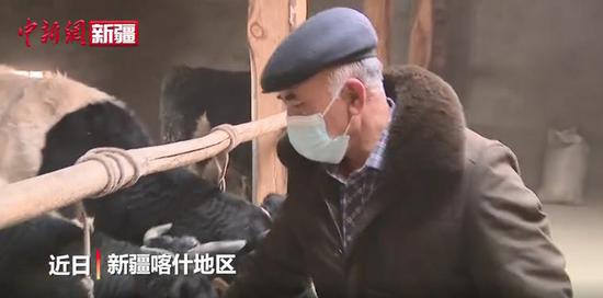 新疆喀什25年党龄的草根宣讲员 展现村民的幸福生活