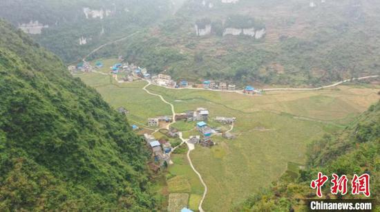 大山深处的大寨村。南沙区政府 供图 大山深处的大寨村。南沙区政府 供图