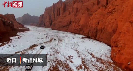 實拍雪后新疆拜城紅石林峽谷:豪邁壯美